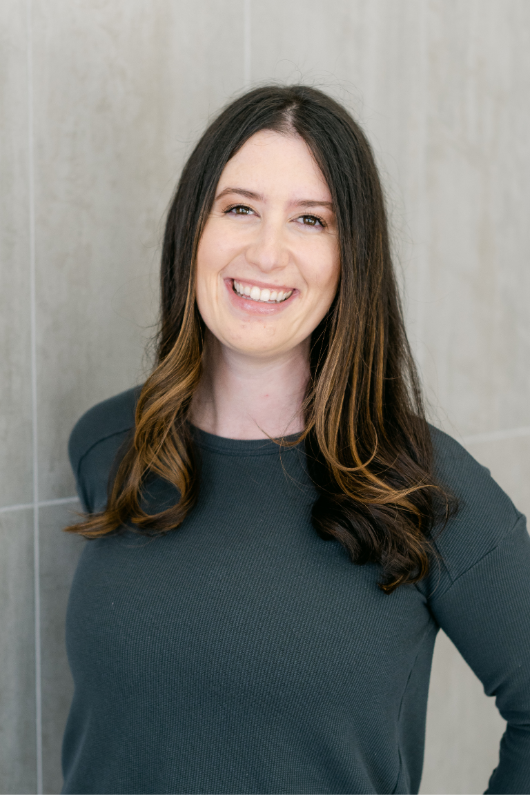 How Dr. Nicole Filled Her New Practice’s Schedule Using Instagram [Episode 138]