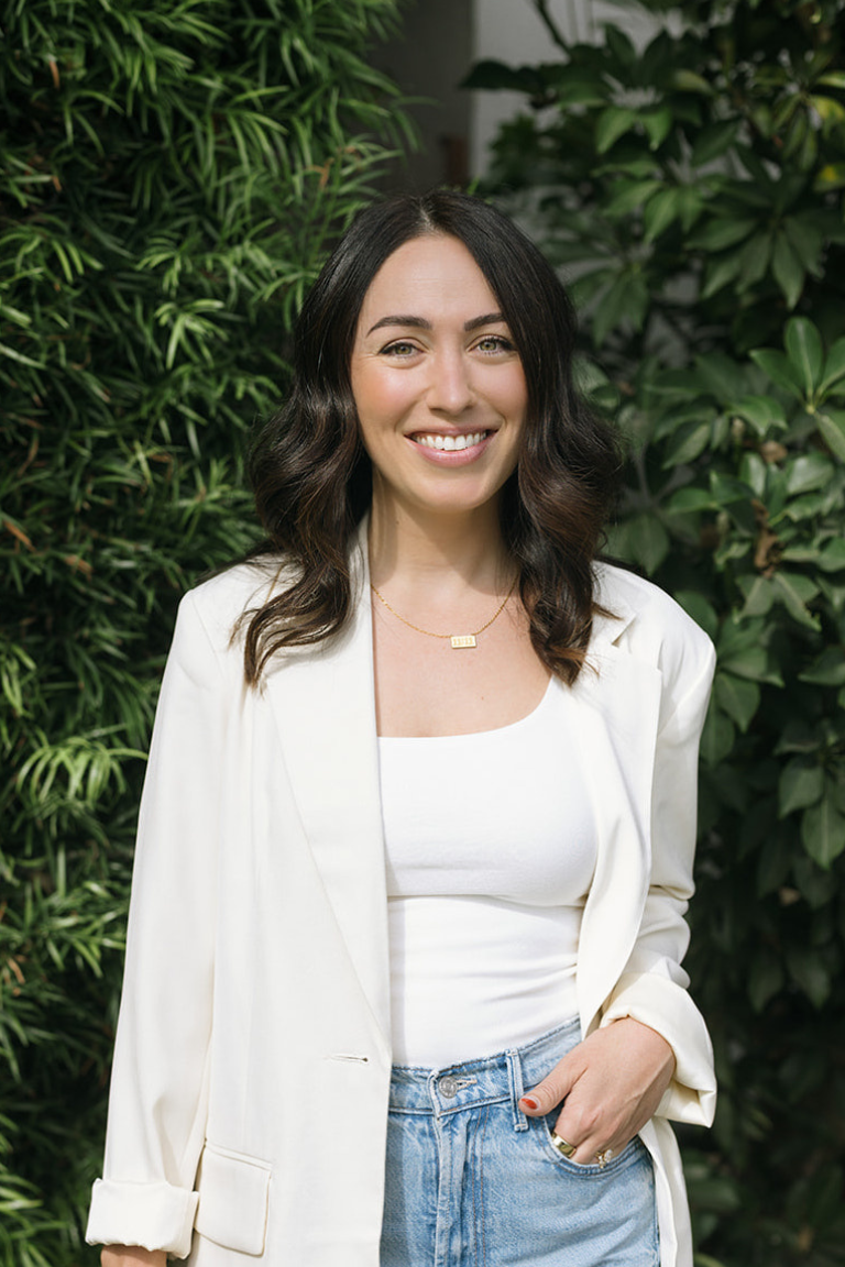 Manifesting, Marketing Ecosystems, and a 7 Figure Clinic with Dr. Danielle Roach [Episode 148]